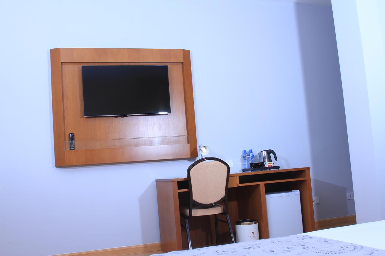 Azzeman Hotel Аддис-Абеба Экстерьер фото